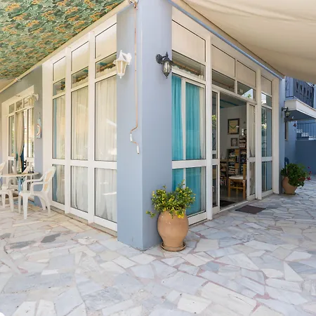 Poseidon Apartment *