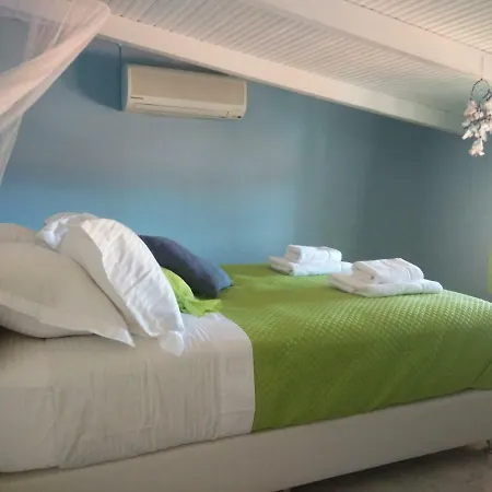 Poseidon Apartment *